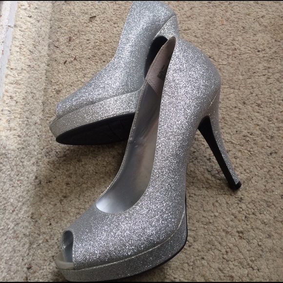 Silver Peep Show - Picture 3 of 5